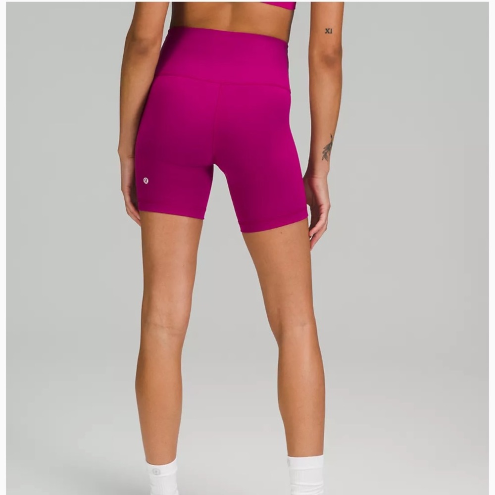 Lululemon Wunder Train High-Rise Short 6" size 2 - Color magenta purple